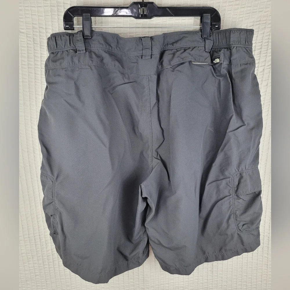 The North‎ Face Utility Cargo Nylon Men's Shorts - 2XL